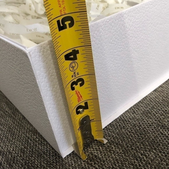 Dior White Empty Rectangle Gift Box Paper White Logo Ribbon Holiday Gift - Picture 16 of 16